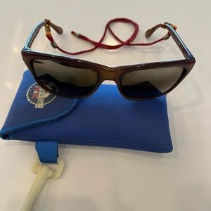 Vintage Vuarnet legend 006 brown sunglasses with case and straps